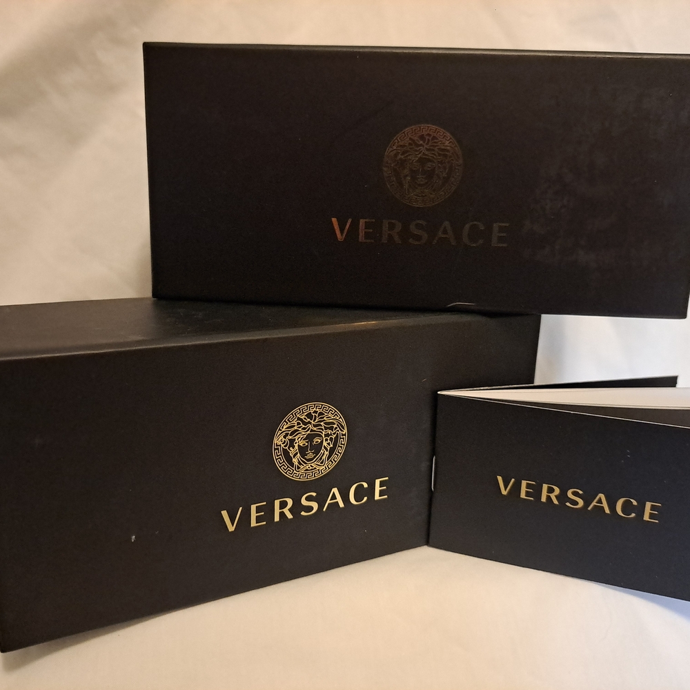 Versace Black and Gold Box Set - Picture 2 of 10